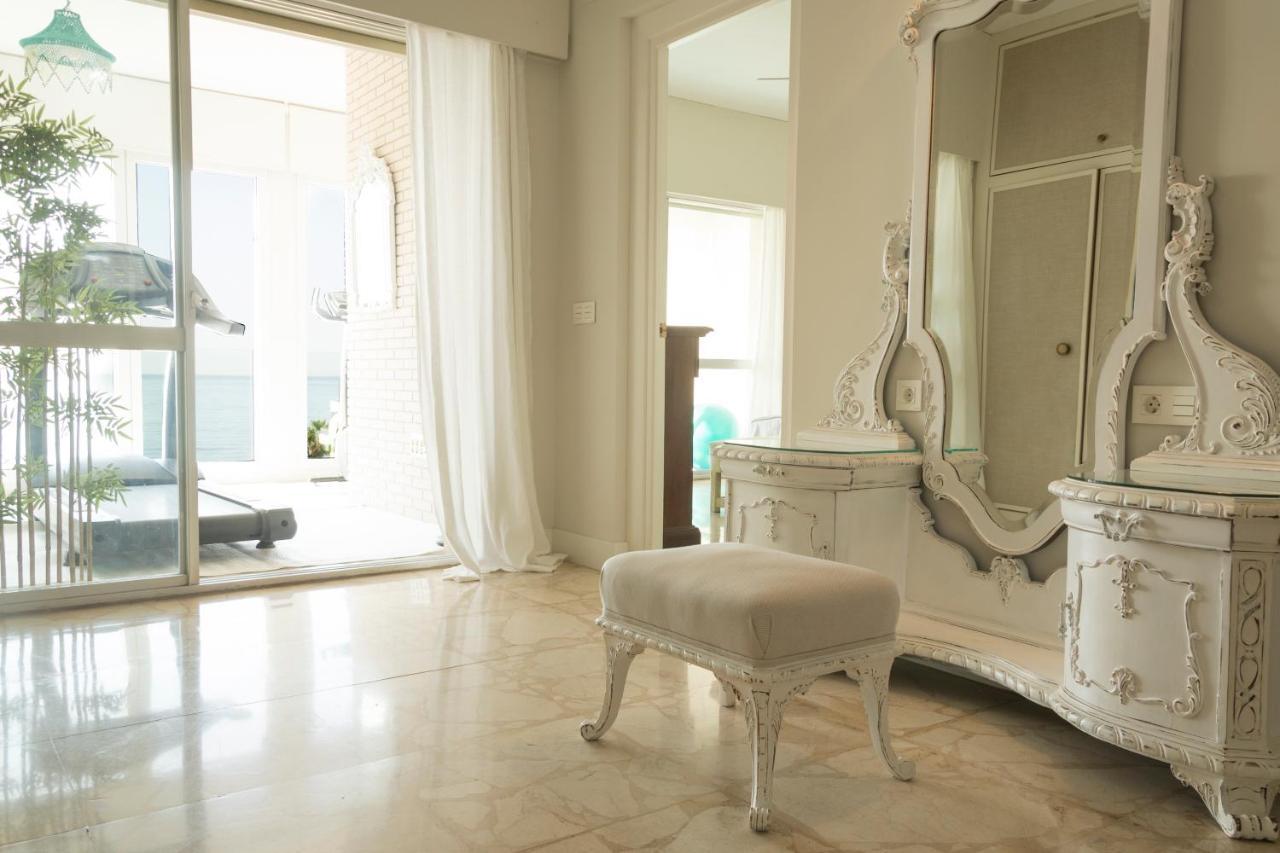 Malagueta Penthouse Premium Lägenhet Málaga Exteriör bild